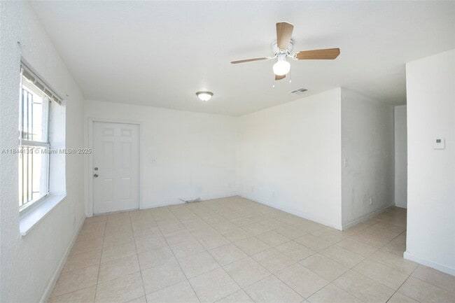 Foto del edificio - 6030 NW 1st Ave