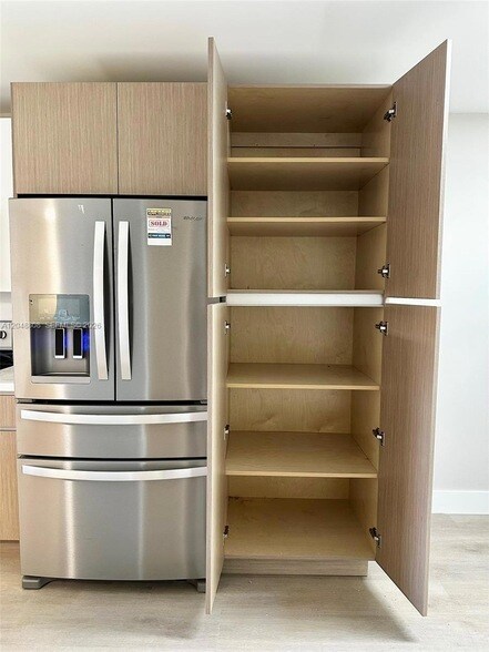 Foto del edificio - 2540 W 67th Pl