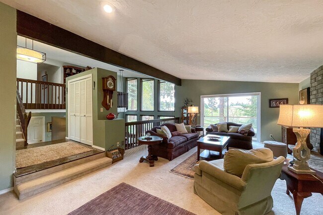 Foto del edificio - Fully Furnished Home