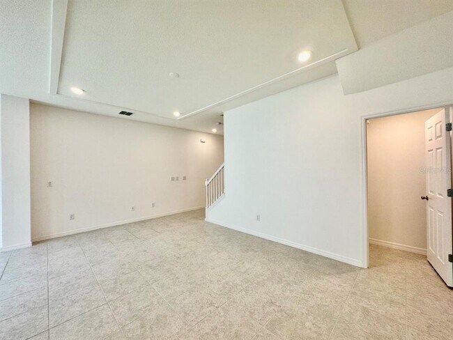 Foto del edificio - 34209 Rogallo Ln