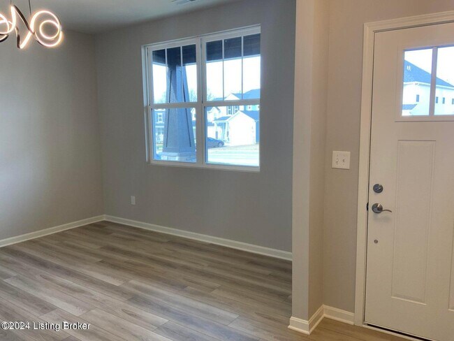 Building Photo - 4627 Golden Eagle Dr