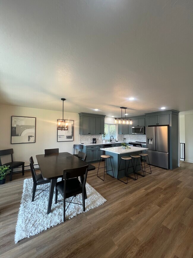 Foto del edificio - 2600 E Harrison Ave