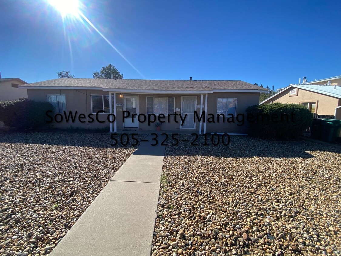 Foto principal - 703 E 23rd St