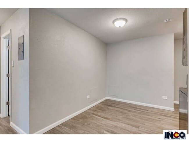 Building Photo - 1555 Grove St