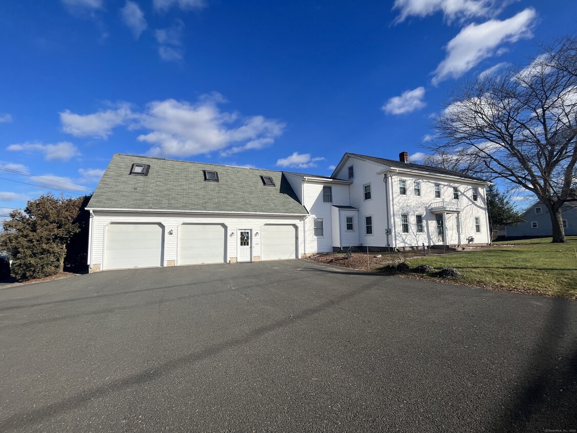 Primary Photo - 299 Matson Hill Rd