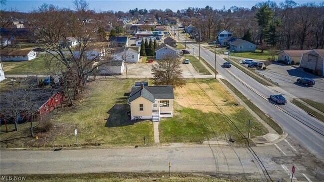 Foto del edificio - 2410 Marion Ave