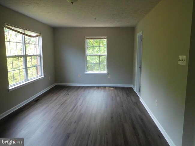 Foto del edificio - 9900 Doubletree Ln