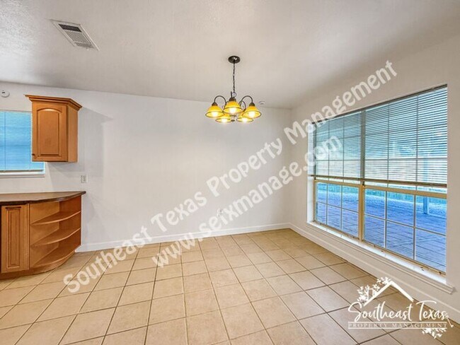 Foto del edificio - 7912 South Dr