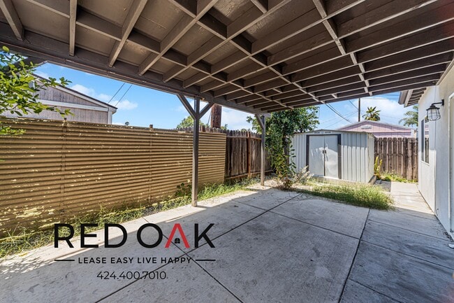 Building Photo - 11028 Califa St