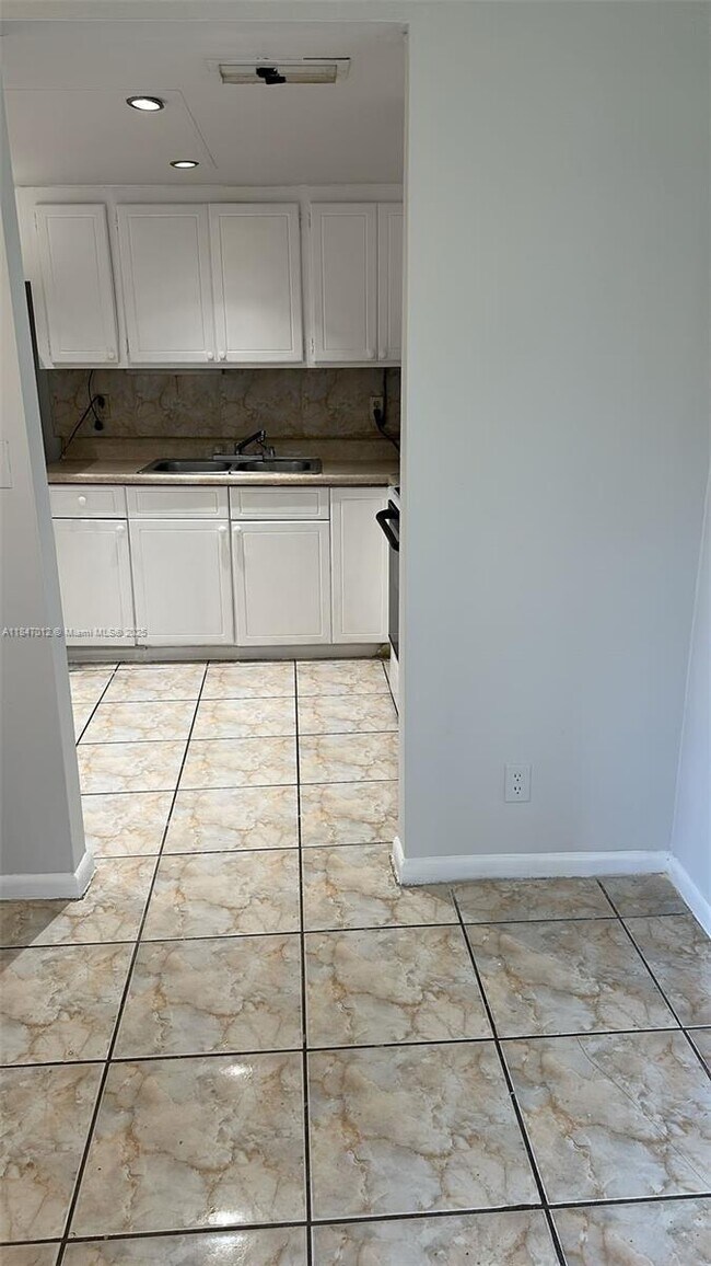 Foto del edificio - 1200 SW 52nd Ave