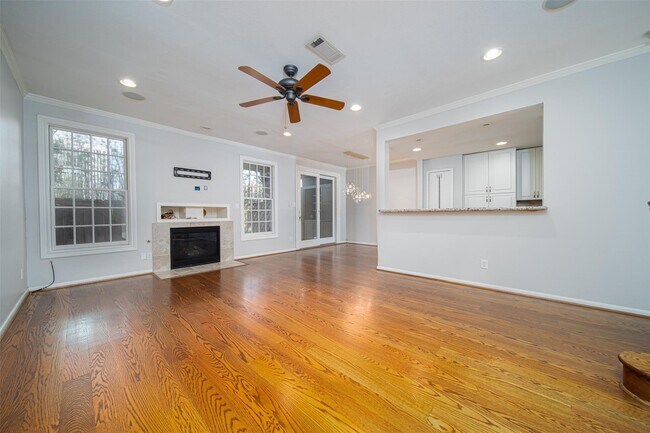 Foto del edificio - 4134 Childress St