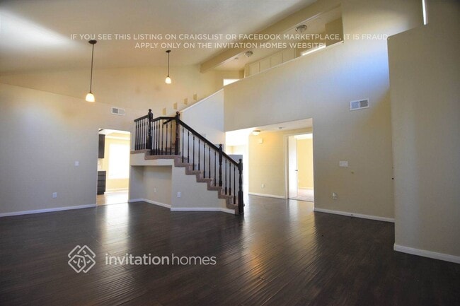 Building Photo - 5516 W Ave L 6