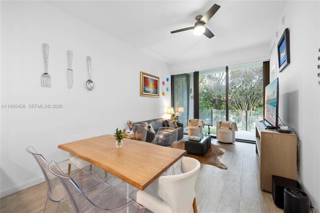 Foto del edificio - 2831 S Bayshore Dr