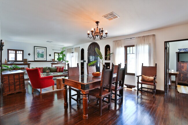 Dining - 201 W Brookdale Pl