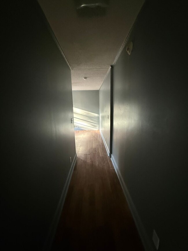 Building Photo - Cute Updated West Columbia HOME