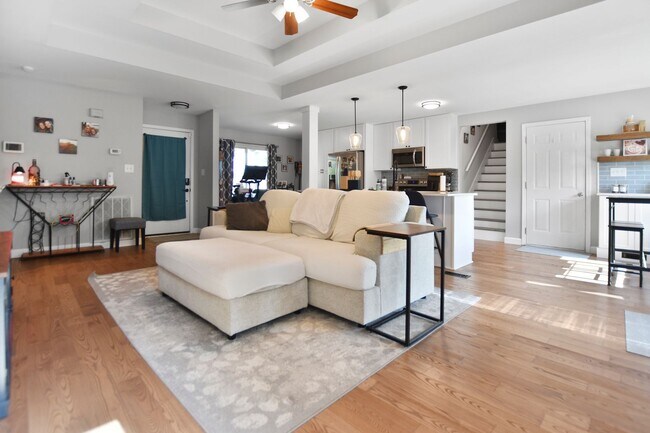 Foto del edificio - Pet Friendly Three Bedroom with Bonus!