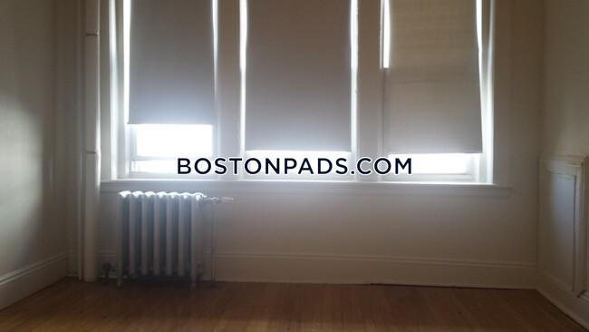 Building Photo - 1163 Boylston St