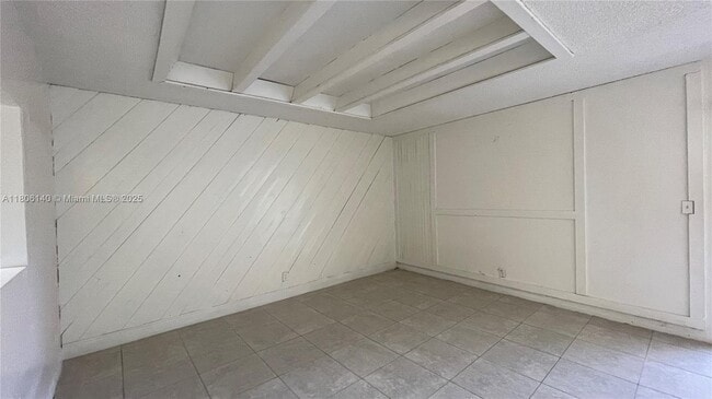 Building Photo - 918 SW 74th Ave