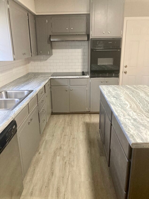 904 Chestnut St, Hico, TX 76457 House Rental in Hico, TX