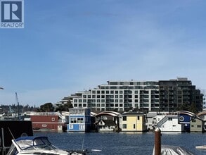 Building Photo - 755 Harbourside Dr