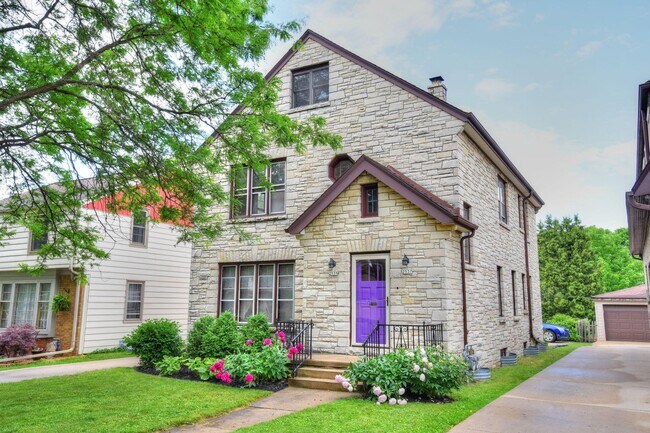 Building Photo - 2537 N 65th St