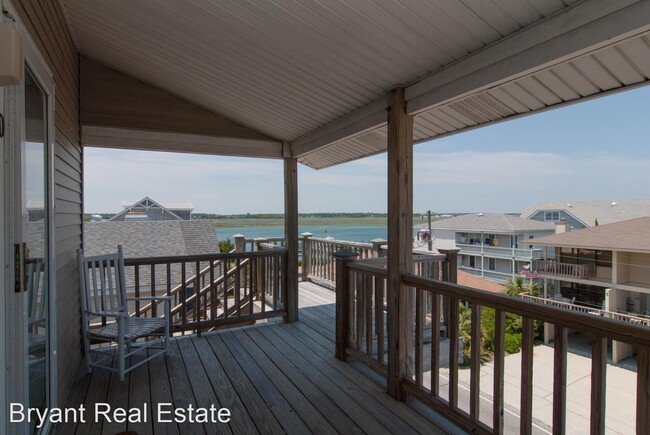 Building Photo - 1 br, 1 bath House - 8-D Sunset Avenue