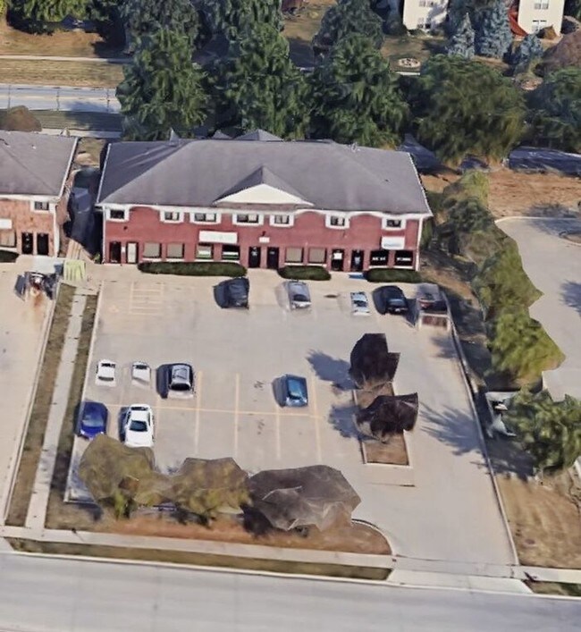 Building Photo - AVAILABLE AUGUST 1st