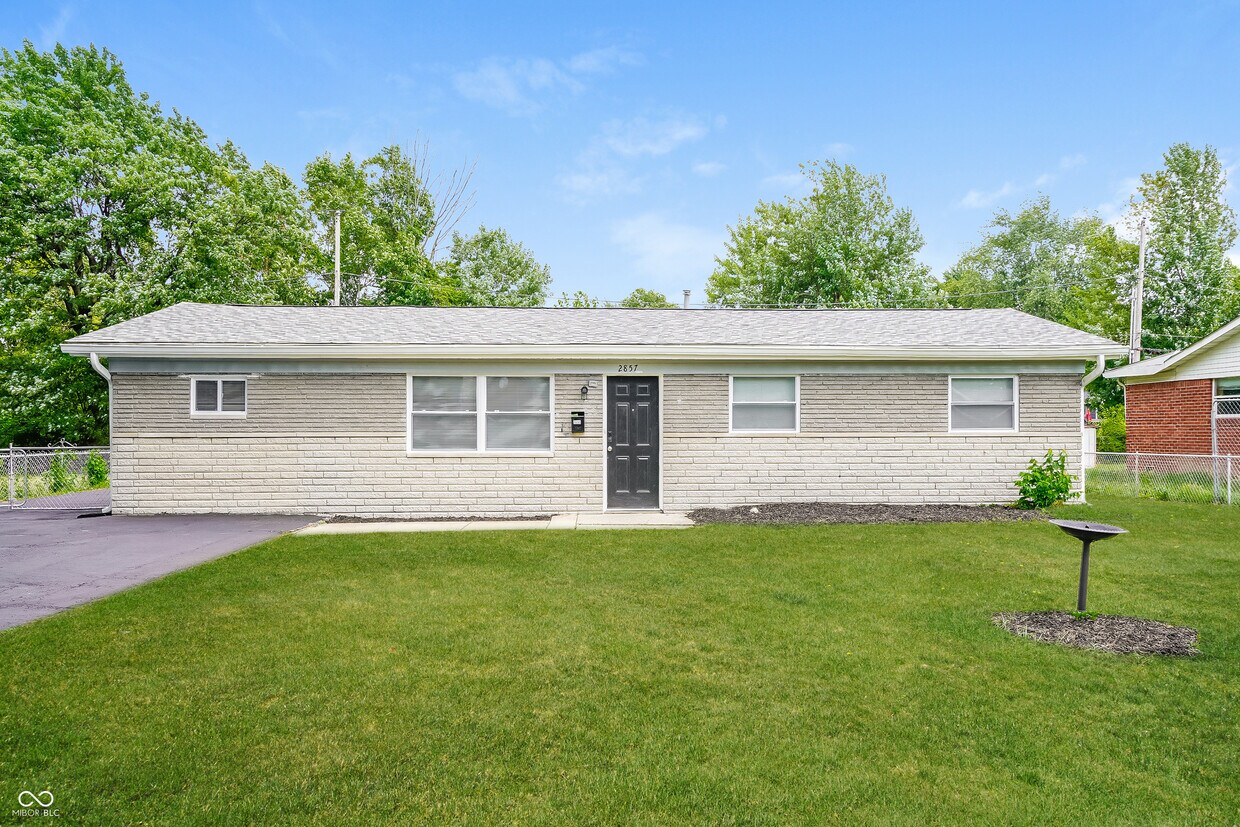 Foto principal - 2857 S State Ave