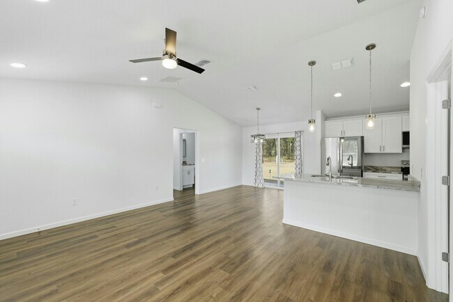 Foto del edificio - 5405 NW 8th Pl