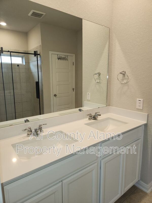 Building Photo - 9511 Bonito Fls Dr