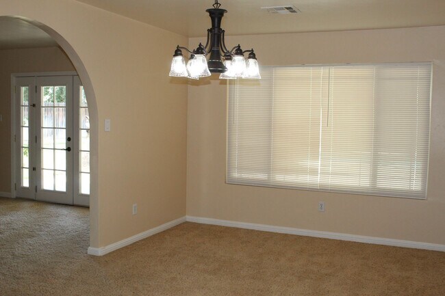 Foto del edificio - 804 Ferdinand Ct