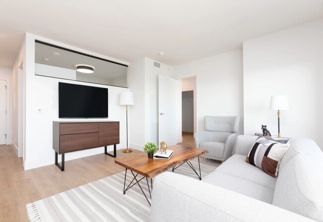 2BT2A-SE - Living Room - UXBorough Living