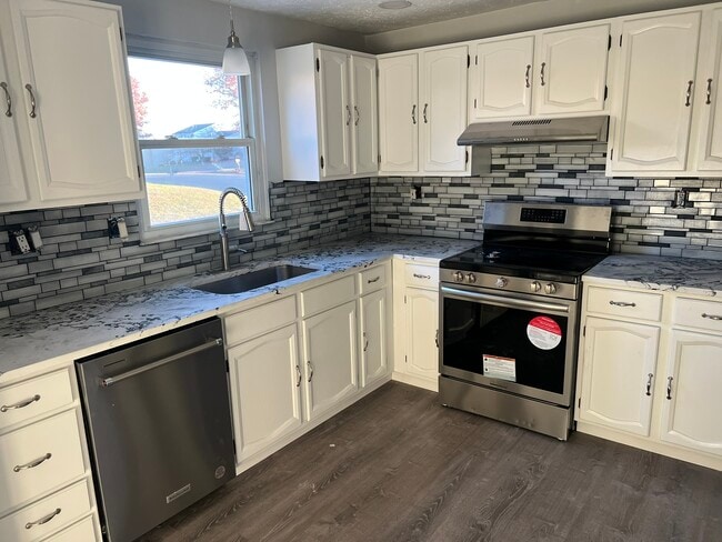 Photo - 500 Meade Dr House