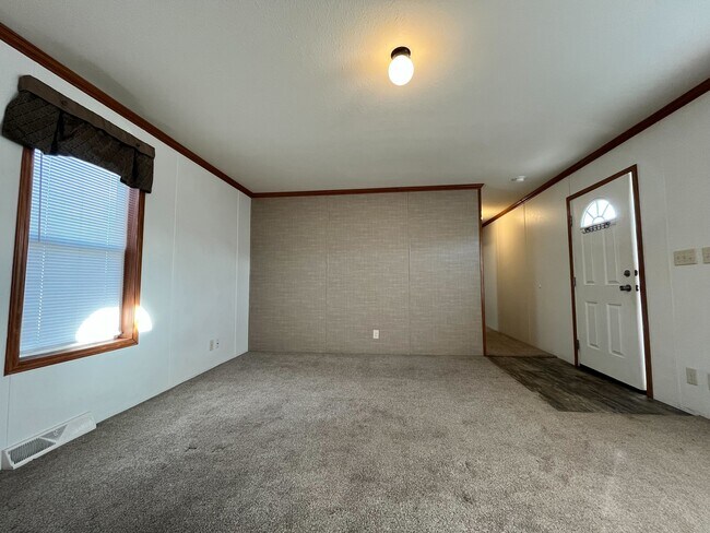 Foto del edificio - 1432 Iowa Dr