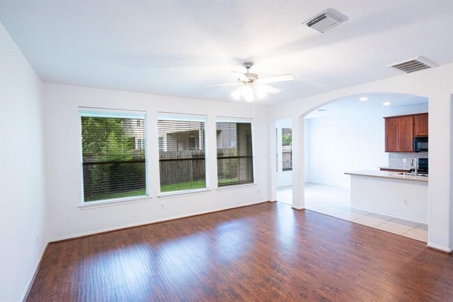 Building Photo - 23 S Burberry Park Cir