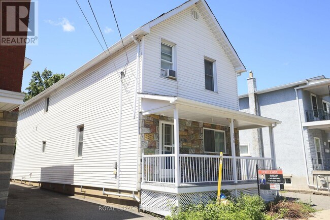 Building Photo - 296 Altha Ave