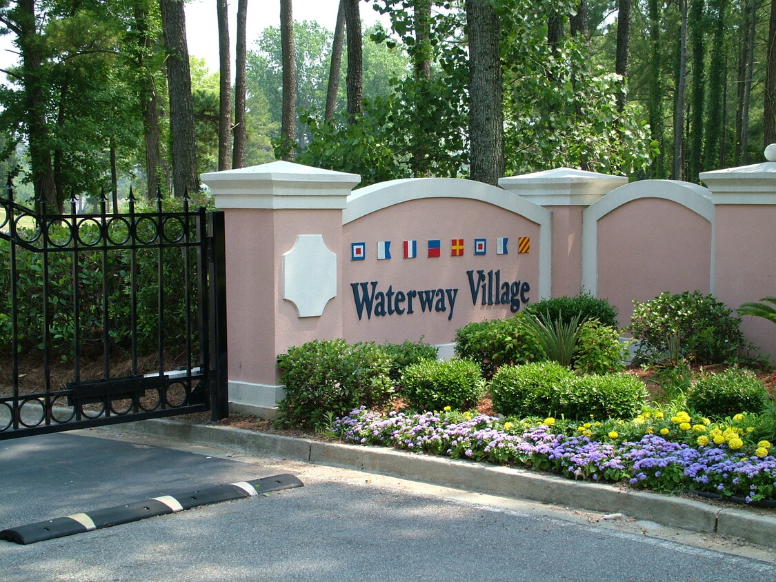 Gated community - 612 Waterway Village Blvd