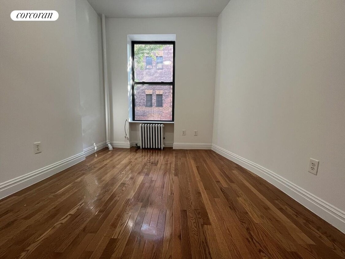 Foto principal - 169 E 99th St