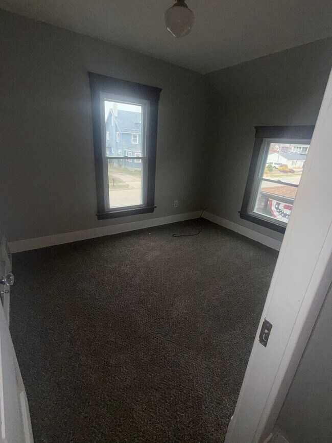 Building Photo - 3BDRM HOUSE FOR RENT