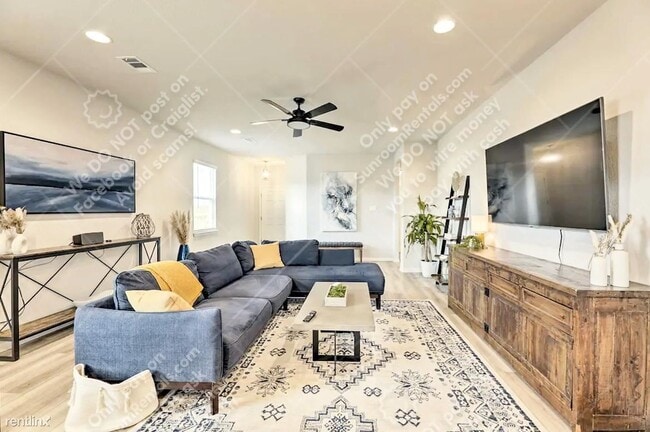 Building Photo - 3 br, 2 bath House - 12101 Corsicana Trl
