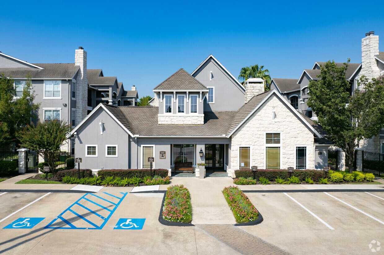 Retreat at Westpark Apartments 10575 Westpark Dr Houston, TX