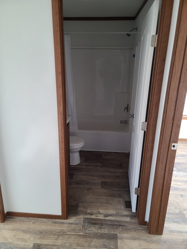 Building Photo - 10 Belmar St