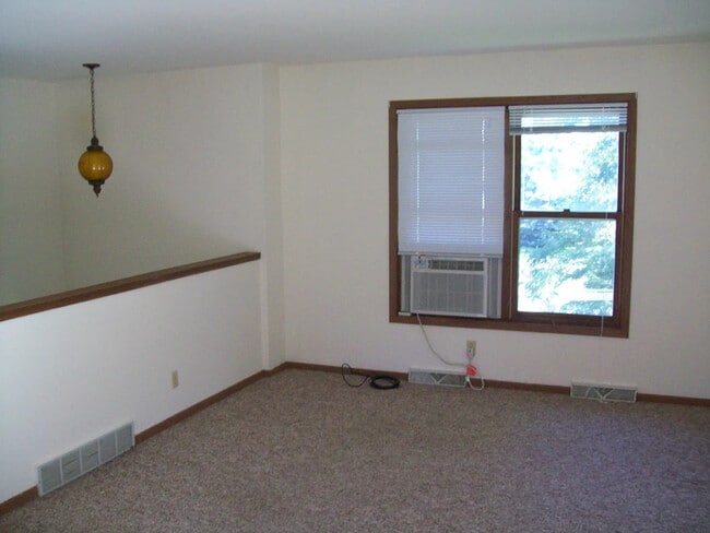 Building Photo - 505 Tara Ct