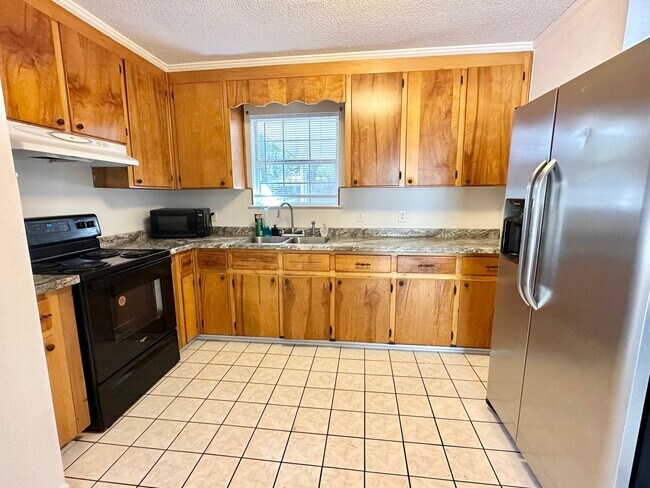 Building Photo - 148 Salvadore Drive Crestview, FL 32536