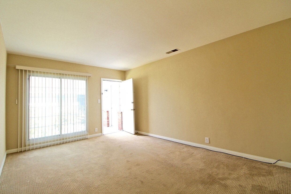 Foto principal - 5734 Morley St