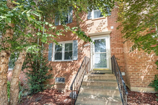 Building Photo - 3009 20th Ct S