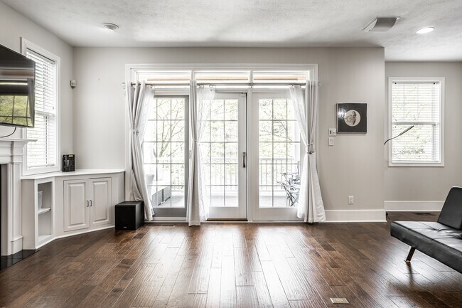 Foto del edificio - 688 Ellsworth St
