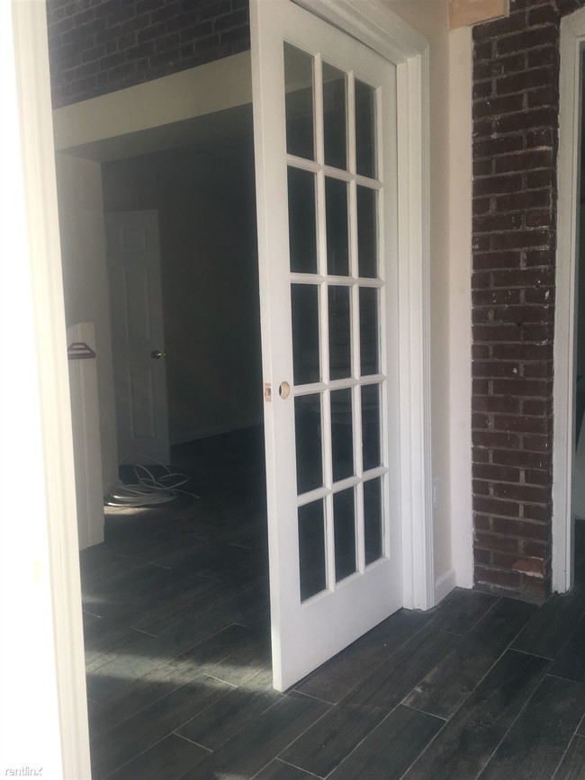 Building Photo - 6 br, 2.5 bath House - 138 Springside Ave