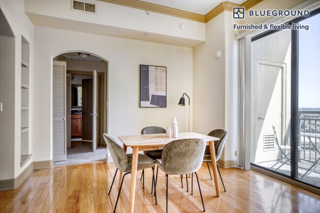 Foto del edificio - 4550 Cherry Creek S Dr