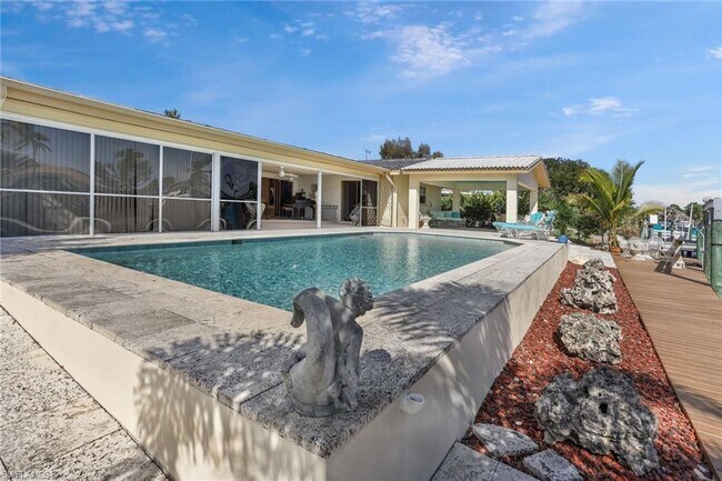 Building Photo - 4602 W Coral Cir